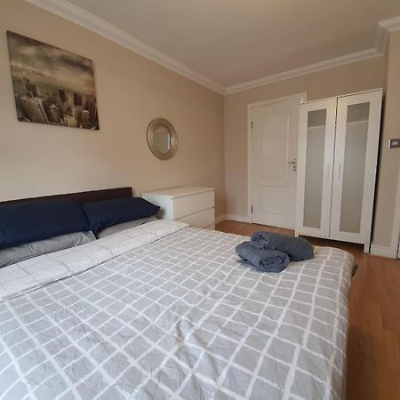 Eastwood Rooms Goodmayes Bagian luar foto